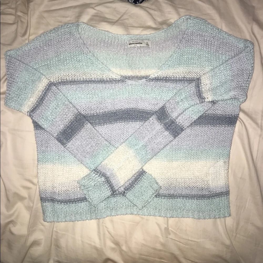Abercrombie Kids Knot Sweater - Picture 2 of 3